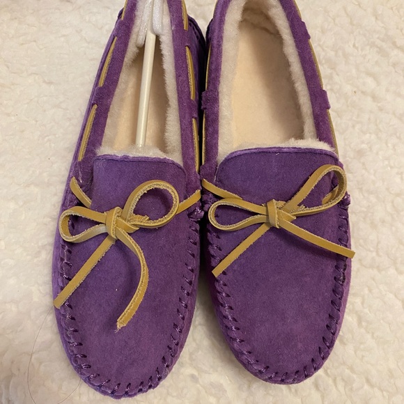 NUKNUUK Ladies Sheepskin and Leather. Size 7. Brand new in box. - Picture 2 of 5